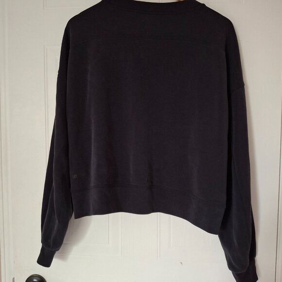 Lululemon Softstreme Perfectly Oversized Cropped Crew - Picture 2 of 5